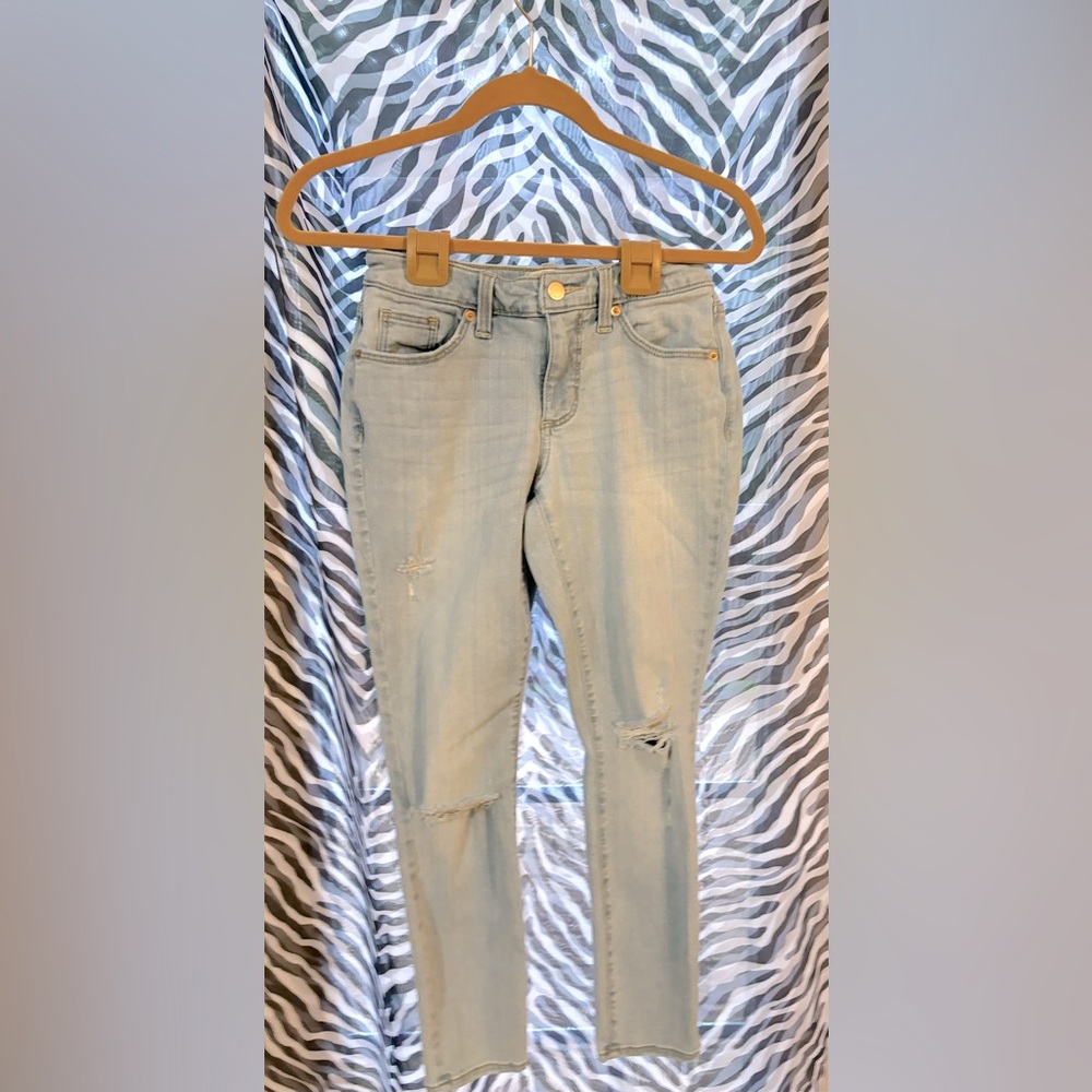 Universal Thread size 2 distressed jeans